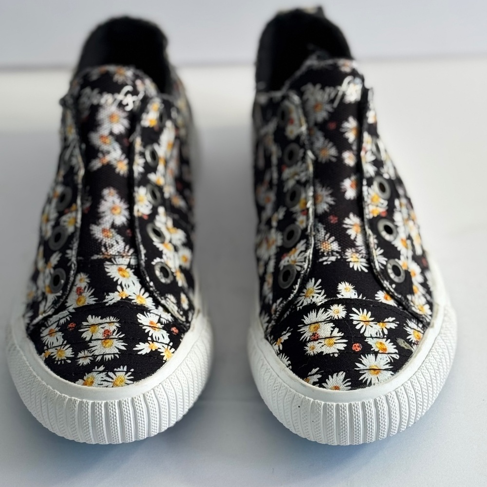 Blowfish black floral